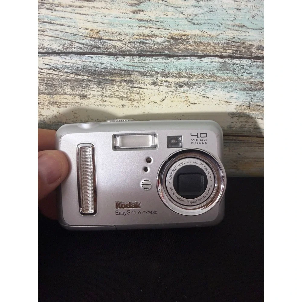 Kodak EasyShare CX7430 Digital Camera Silver 4.0MP EUC Compact Point and Shoot